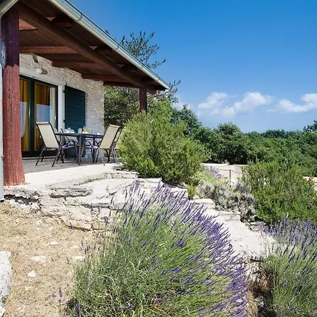 Eternelle Villa Jursici