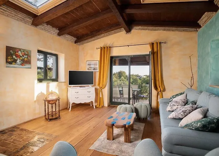 Eternelle Vila Jursici